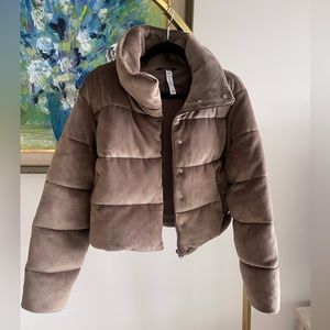 Alo Yoga Ribbed Velour Gold Rush Puffer